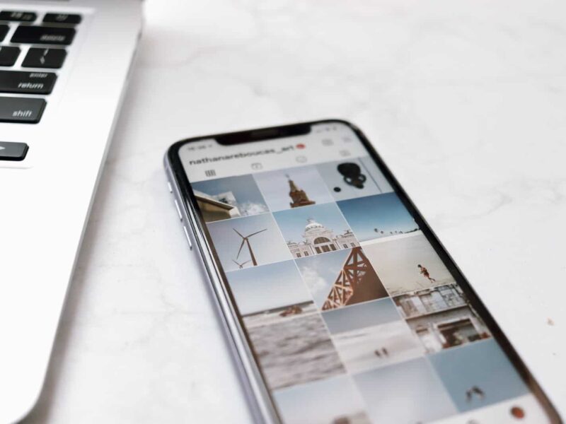 【2025年最新】Instagramのビジネスアカウントとは？個人アカウントとの違いについて解説！